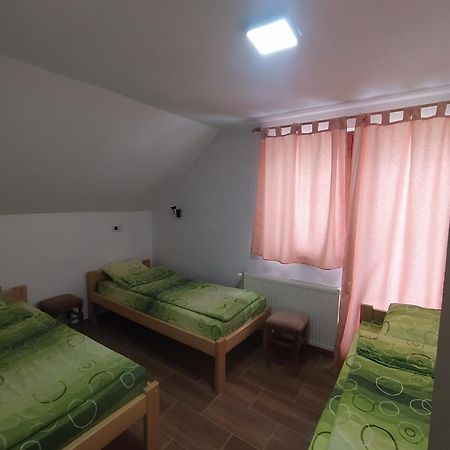 Domacinstvo Kod Gere Bed and Breakfast Crni Vrh Kamer foto