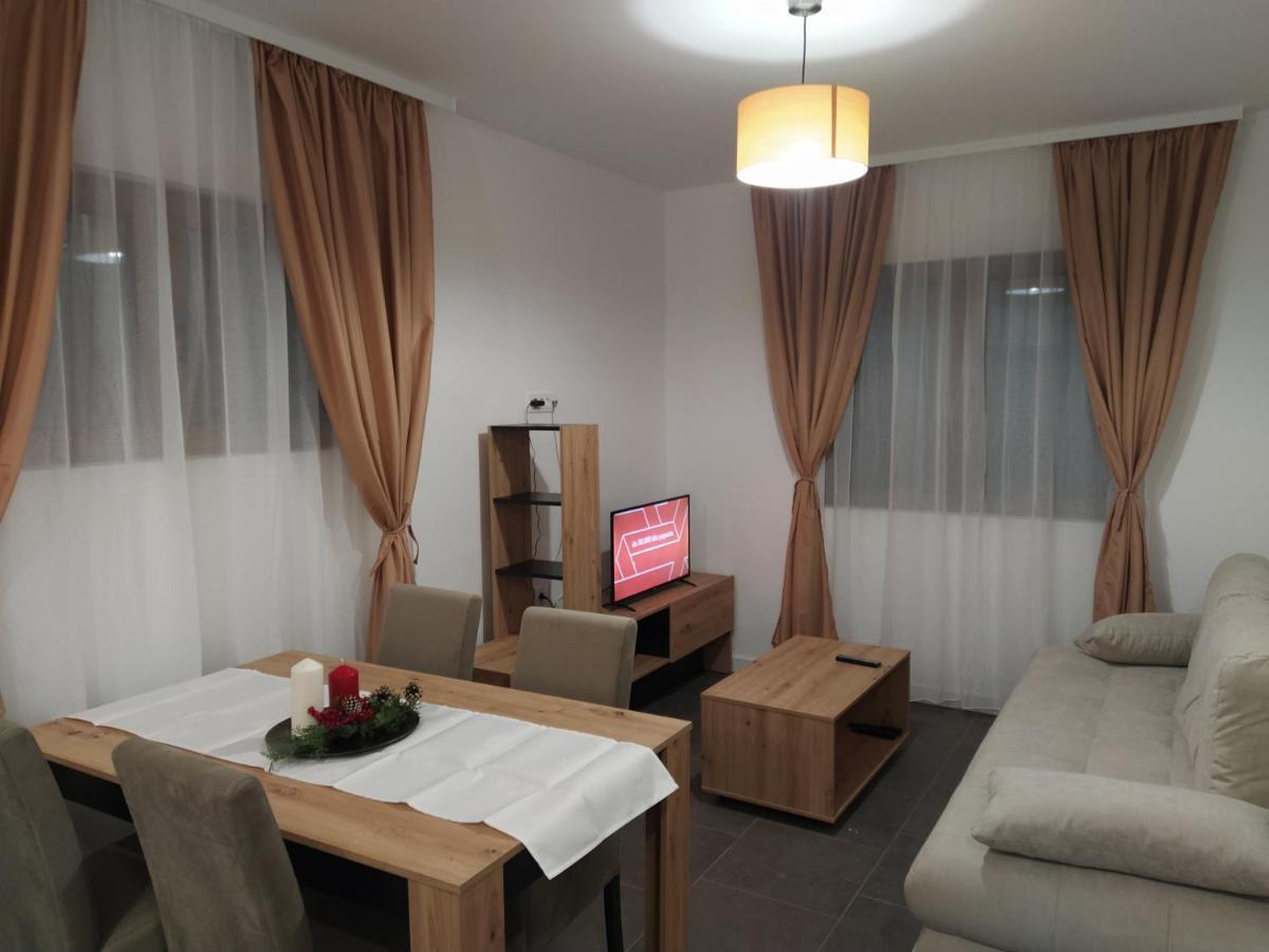 Domacinstvo Kod Gere Bed and Breakfast Crni Vrh Buitenkant foto