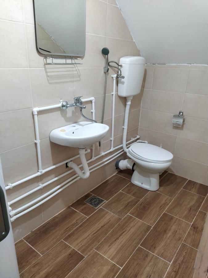 Domacinstvo Kod Gere Bed and Breakfast Crni Vrh Buitenkant foto
